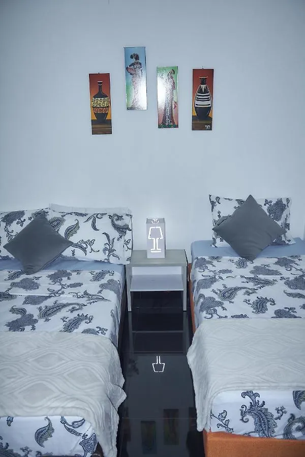 Cozy Apartment Excellent Location, Air Conditioning Cali